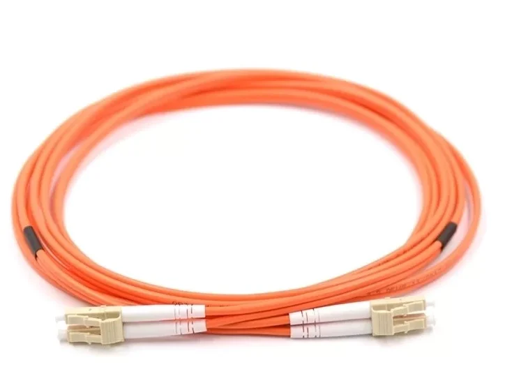 پچ کورد فیبر نوری نگزنس